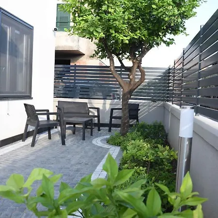 Angelo - Free Private Parking *